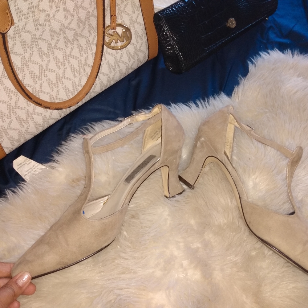 Tan suede nine west heel